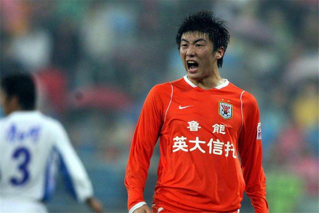 鲁能久违的王牌功勋已现身预备队!未来或驰援球队踢足协杯决赛_崔鹏