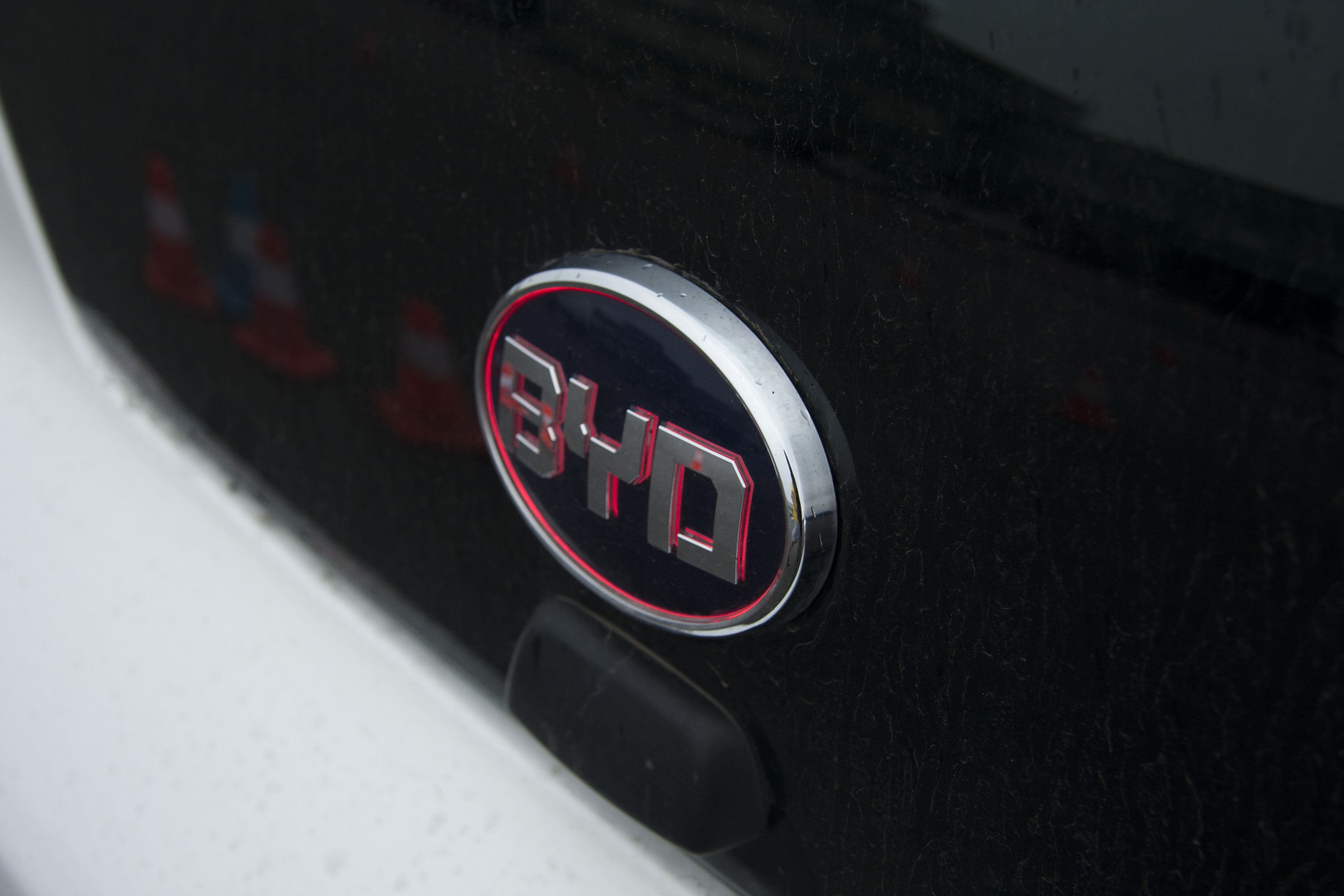 入门级电动车也谈驾趣?比亚迪把e1开上了赛道