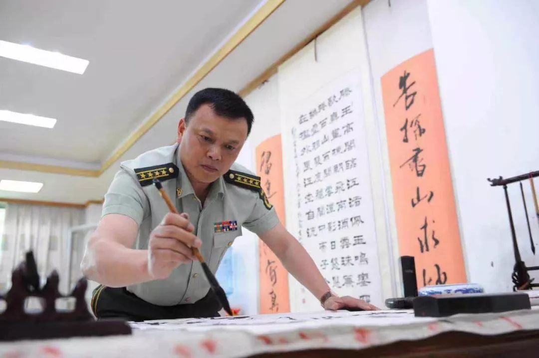 晓颦书画专访文思涛涌剑胆琴心记军旅书画家魏文涛总第75期