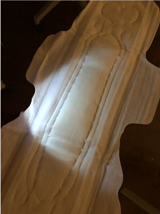 卫生巾致癌用棉条会破处我们真人实测了13款卫生巾垫