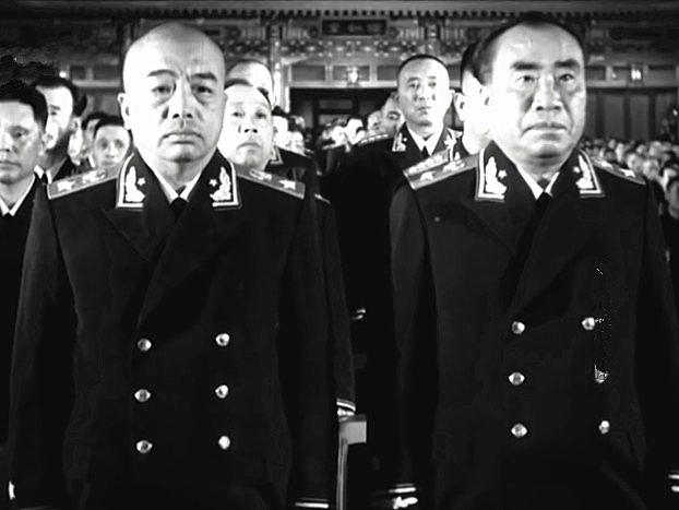 罕见老照片：1955年毛主席给将帅们授勋现场-搜狐大视野-搜狐新闻