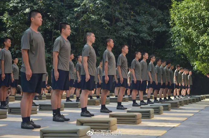 脸上手上腿上还是胸膛肩膀后背?在哪里结痂?