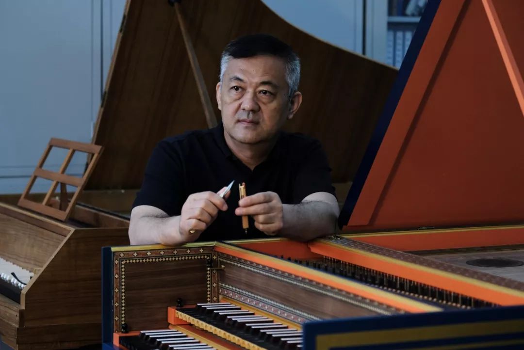 主管,近年来潜心研究,制作了多台羽管键琴,斯皮耐琴,早期钢琴赵东升