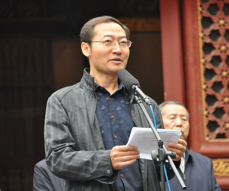 家有:覃绍殷,莫雨根,龙山农,戴延兴,阳光,徐家珏,韦广寿,罗敏,张贤