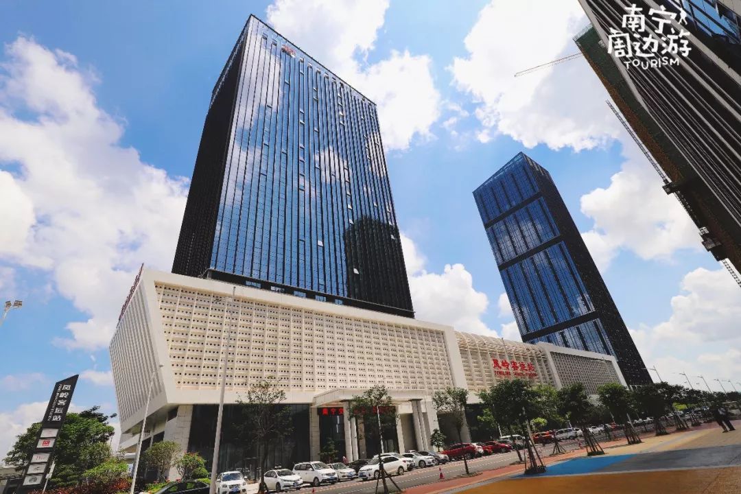 南宁国际旅游中心城市候机楼是目前南宁启用的第三个城市候机楼,是集