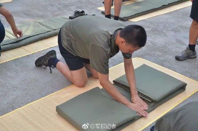 脸上手上腿上还是胸膛肩膀后背?在哪里结痂?