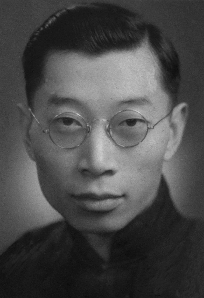 人文社新"网格本"版《欧也妮·葛朗台 高老头》选用的是傅雷的译本.