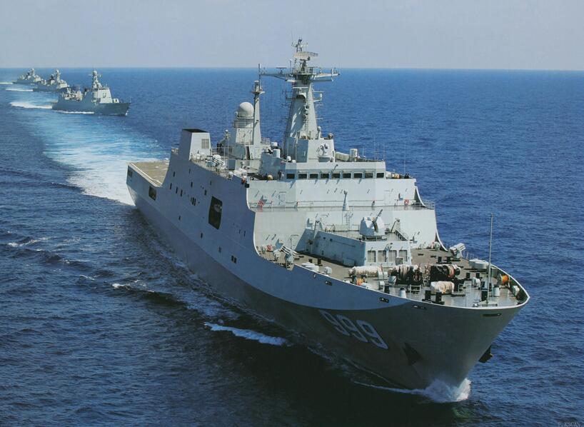 图为中国海军071型船坞登陆舰近日,据媒体报道,南海局势开始全面逆转