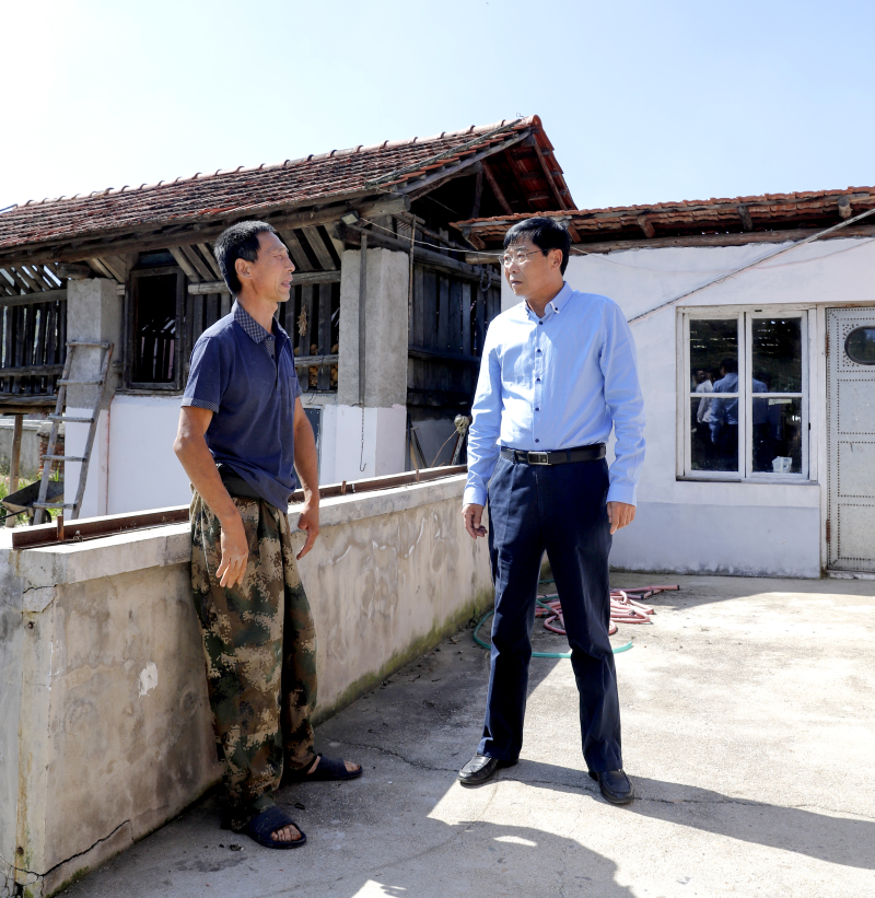 副市长田锡军到我区开展环境保护,脱贫攻坚,农村人居环境整治督导调研