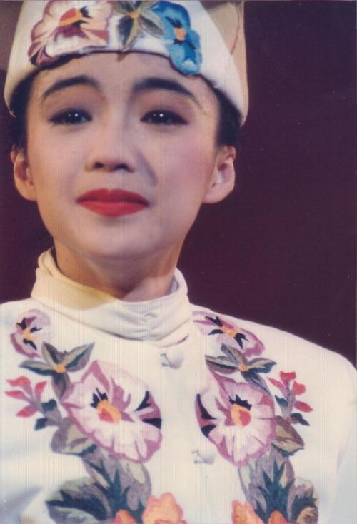 香港歌坛五大美女_周慧敏