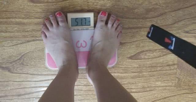 原创身高160cm体重120公斤的女孩体重算超标了吗营养师告诉你