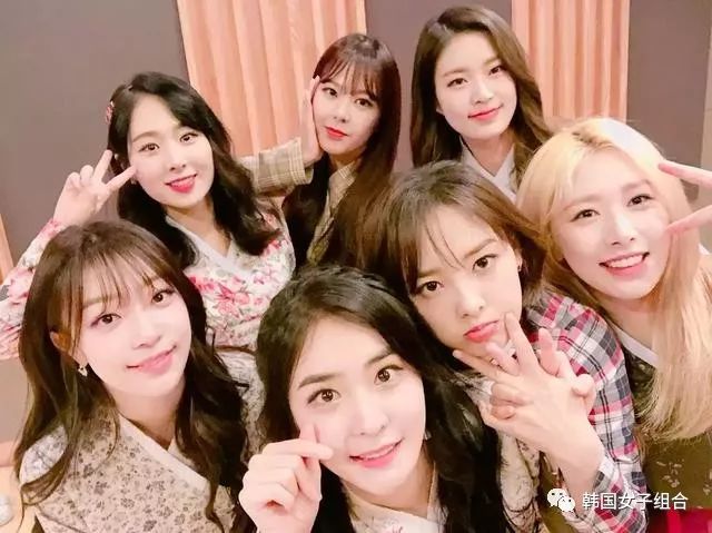 就连成员之一的宜珍,还在去年参加了选秀节目《the unit》获得第一名