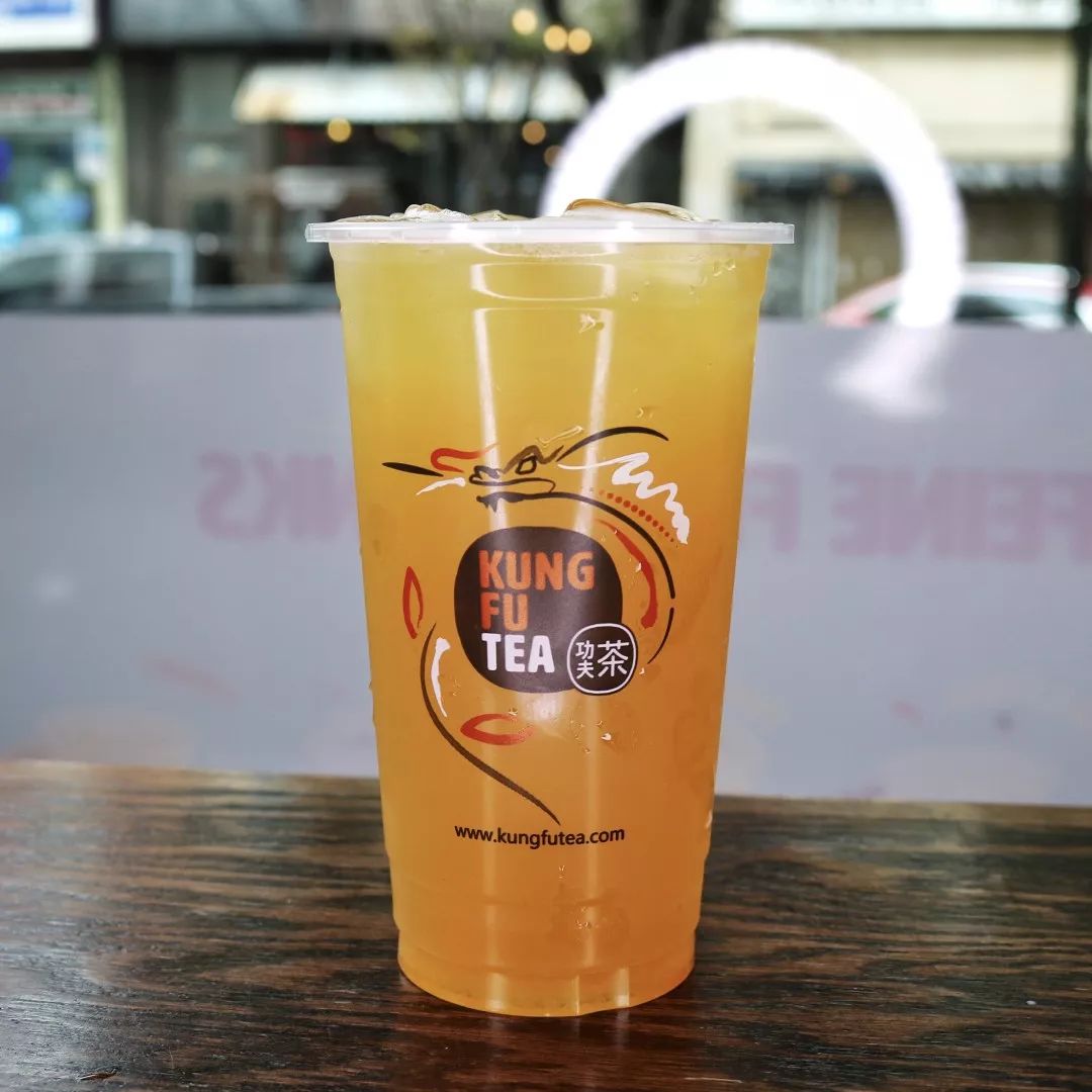 听说费城掀起了一股奶盖新风尚功夫茶4cm厚的海盐咸奶盖实力颜值双位