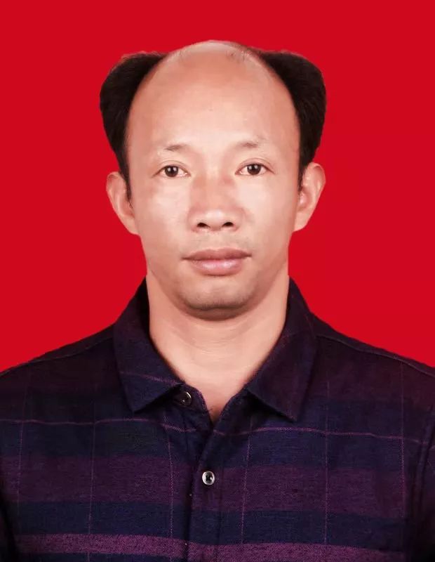 优秀教师风采1丨赖建辉:二十余载立讲台 不慕名利勤耕耘