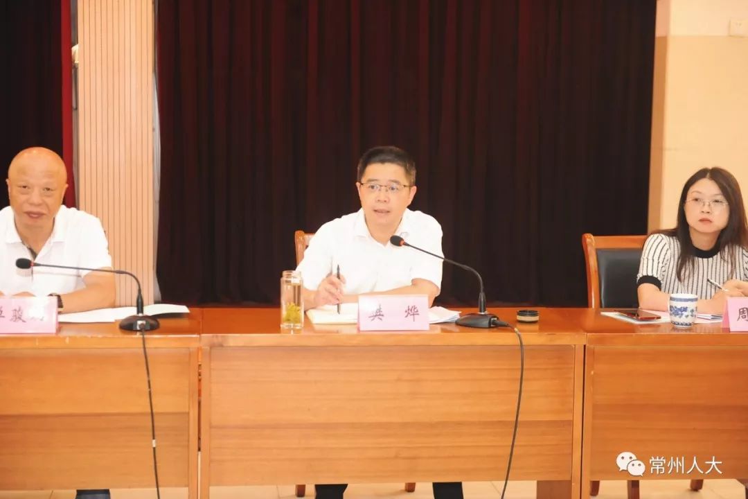 "我也在网上注意到,在苏州或者昆山,他们的安置房已经可以上市了"吴松