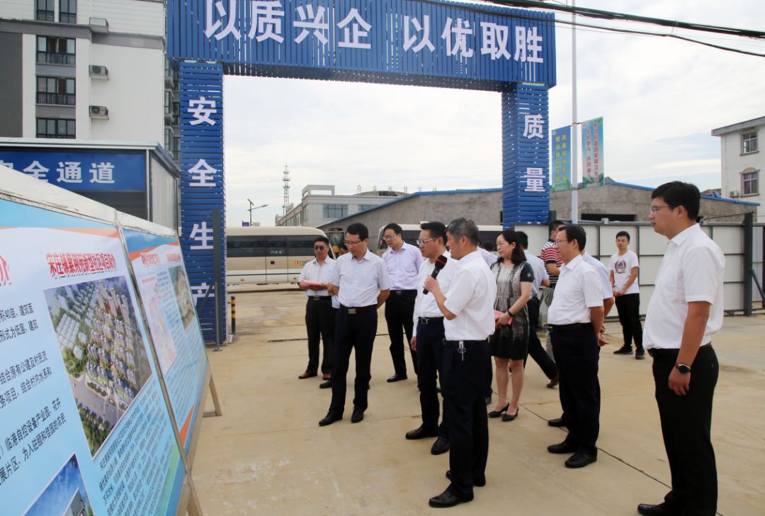 吕洁在致辞中首先代表中共赣榆区委,赣榆区人民政府,向前来参加集中