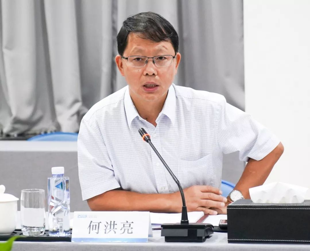 绍兴驻沪联络处党组书记,主任 何洪亮何洪亮表示,此行拜访主要是来