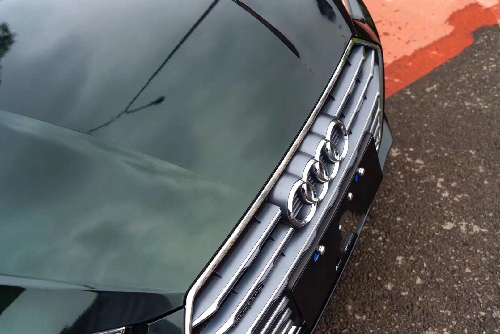 梦想与奢华相伴 祖母绿奥迪a5