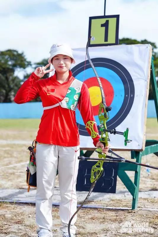 中国女子射箭张心妍图片