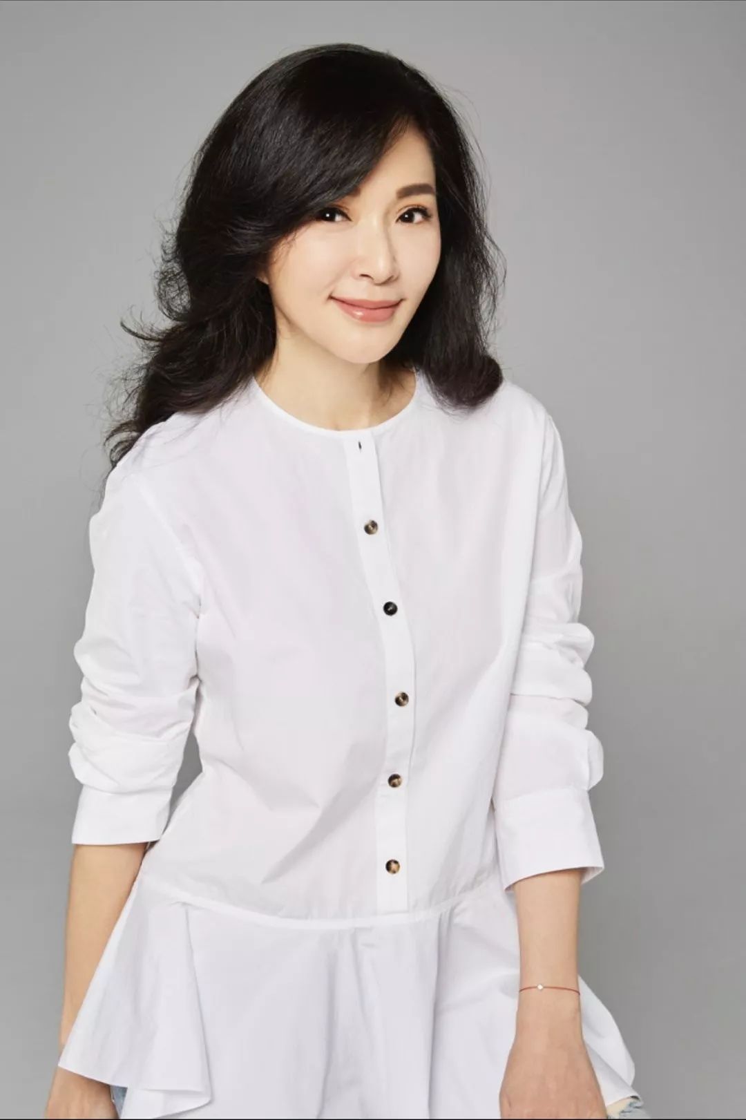 演同角色不输张曼玉,如今脸却僵成了木偶人