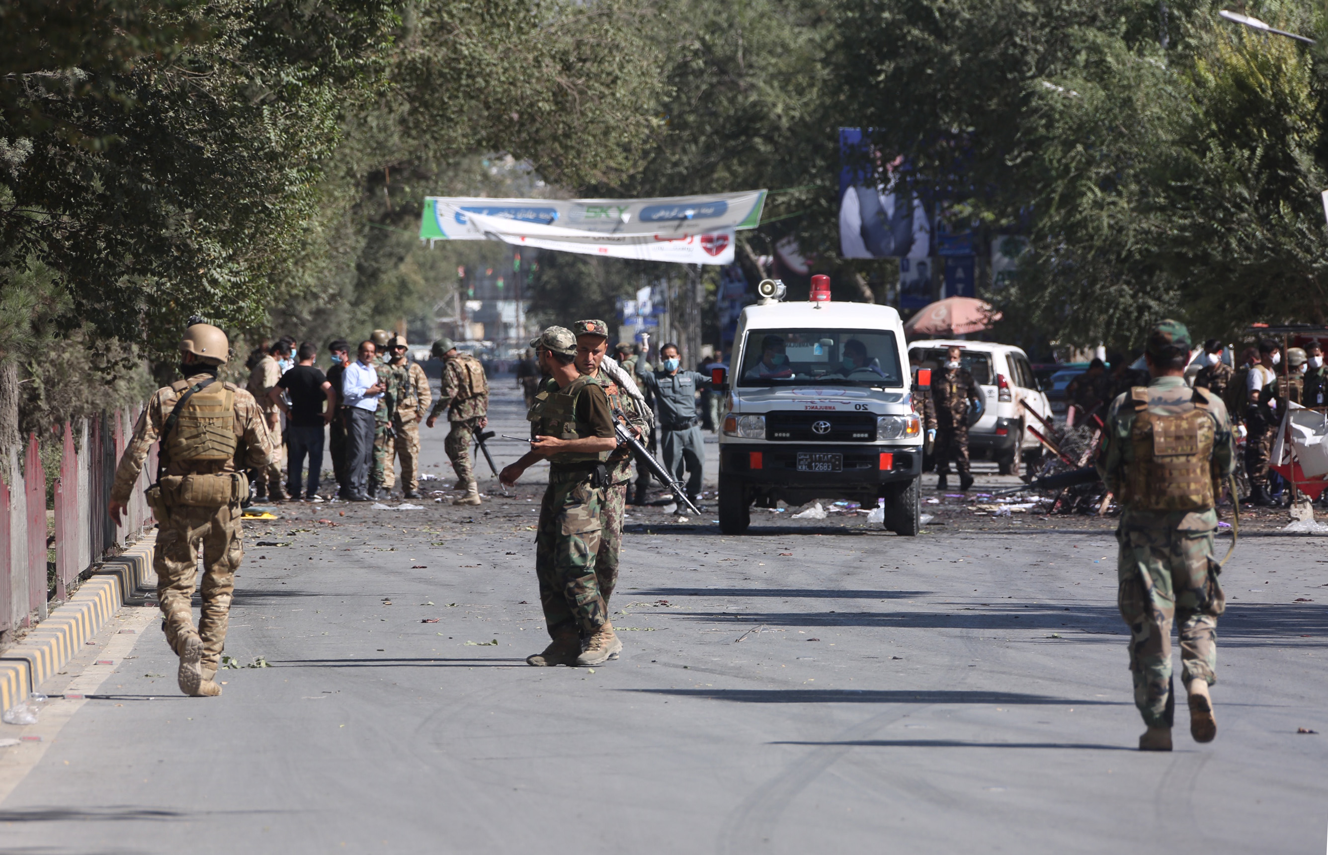 阿富汗大使馆发生爆炸图片
