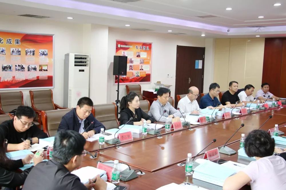 教馆专题资源部副主任洪文秋,北京市教育网络和信息中心总工程师周航