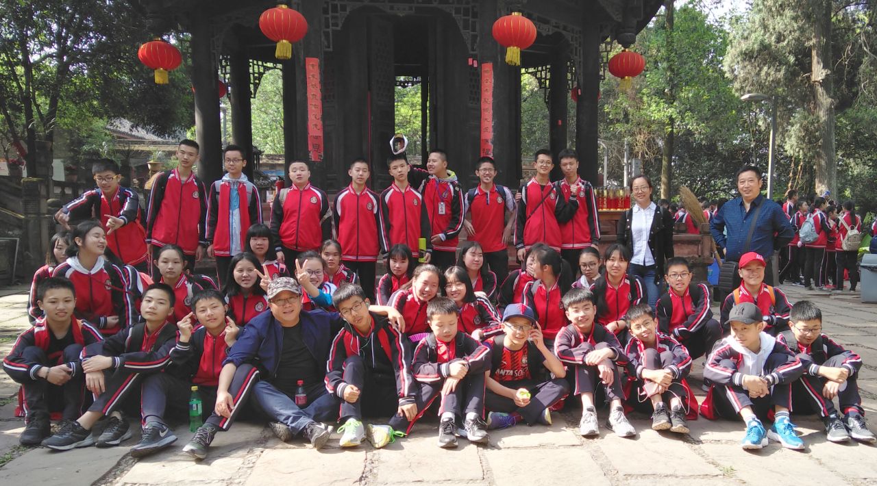 北大成都附属实验学校这群可爱老师,用时间相守,静待花开_郑琪