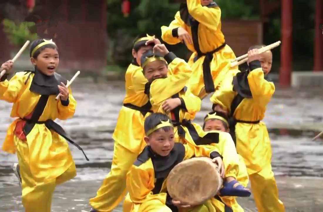 贵州毛南族的广播体操做的是打猴鼓舞网友深得孙悟空真传