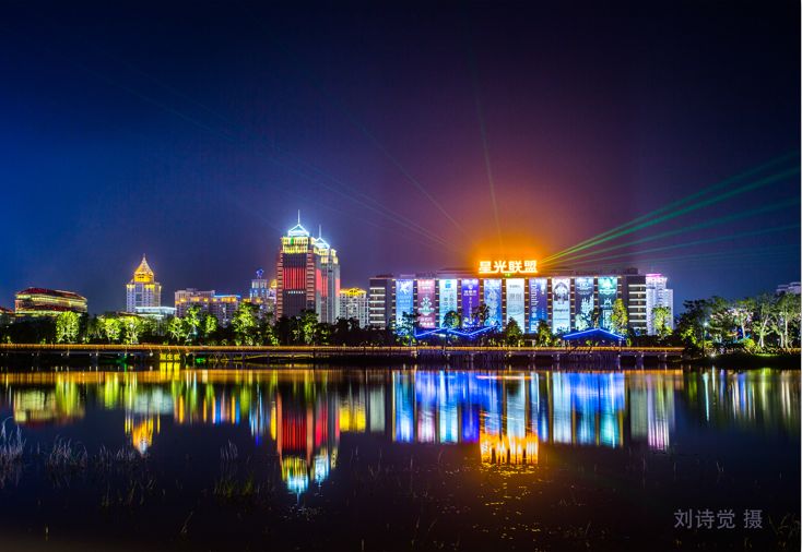 新地标中山超300米高楼建成开业你打卡了吗