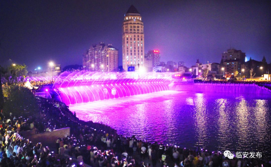 临安苕溪夜景图片