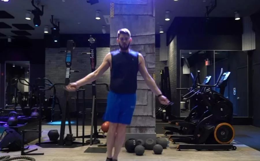 【30天"雷神"般的健身挑战】你敢接受么?_erik