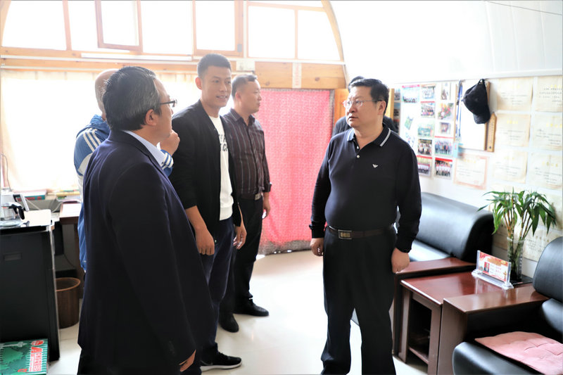 榆林市教育局局长沈效功督查清涧县教育工作
