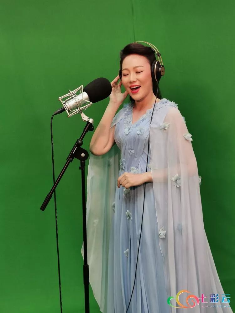厉害了青年女高音刘桐为昭通苹果引吭高歌