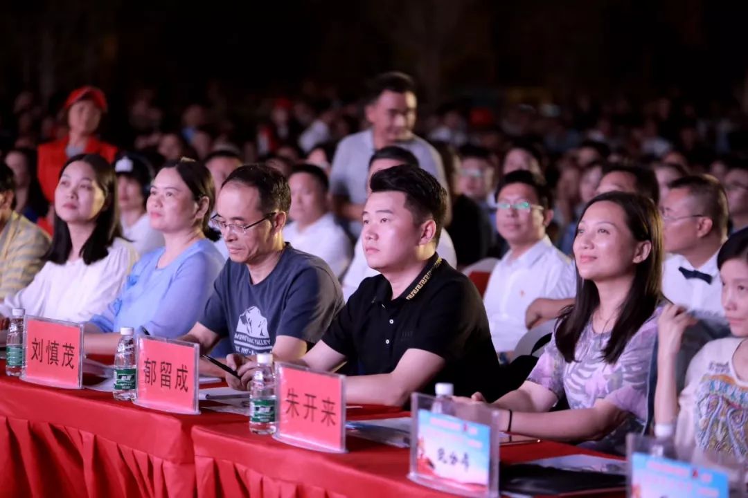 合唱大赛抢"鲜"看 :龙阳儿女唱歌的样子真可爱_汉寿县