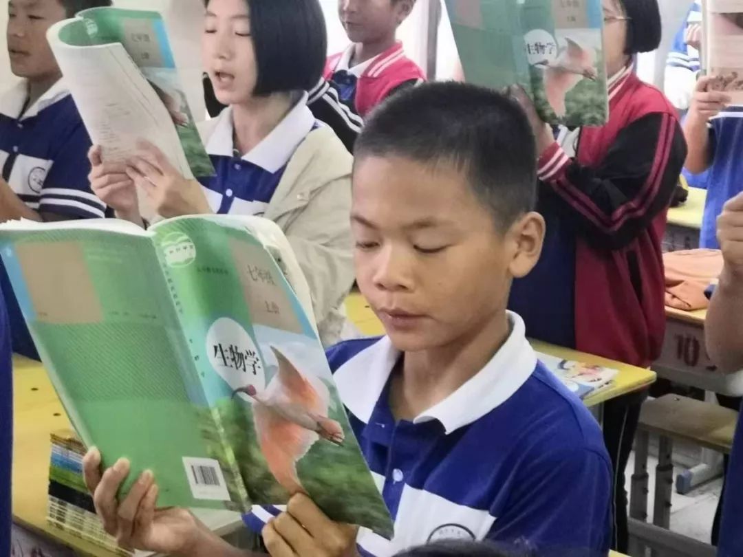 早读时怎么画,早读简笔画,早读图片简笔画_大山谷图库