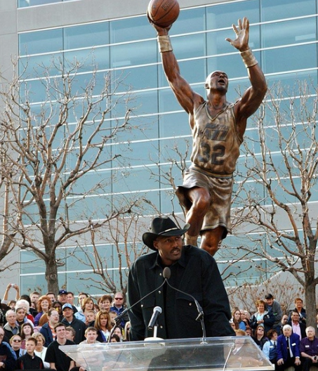 乔丹最出名 奥尼尔霸气 唯独他的像手办_贾巴尔