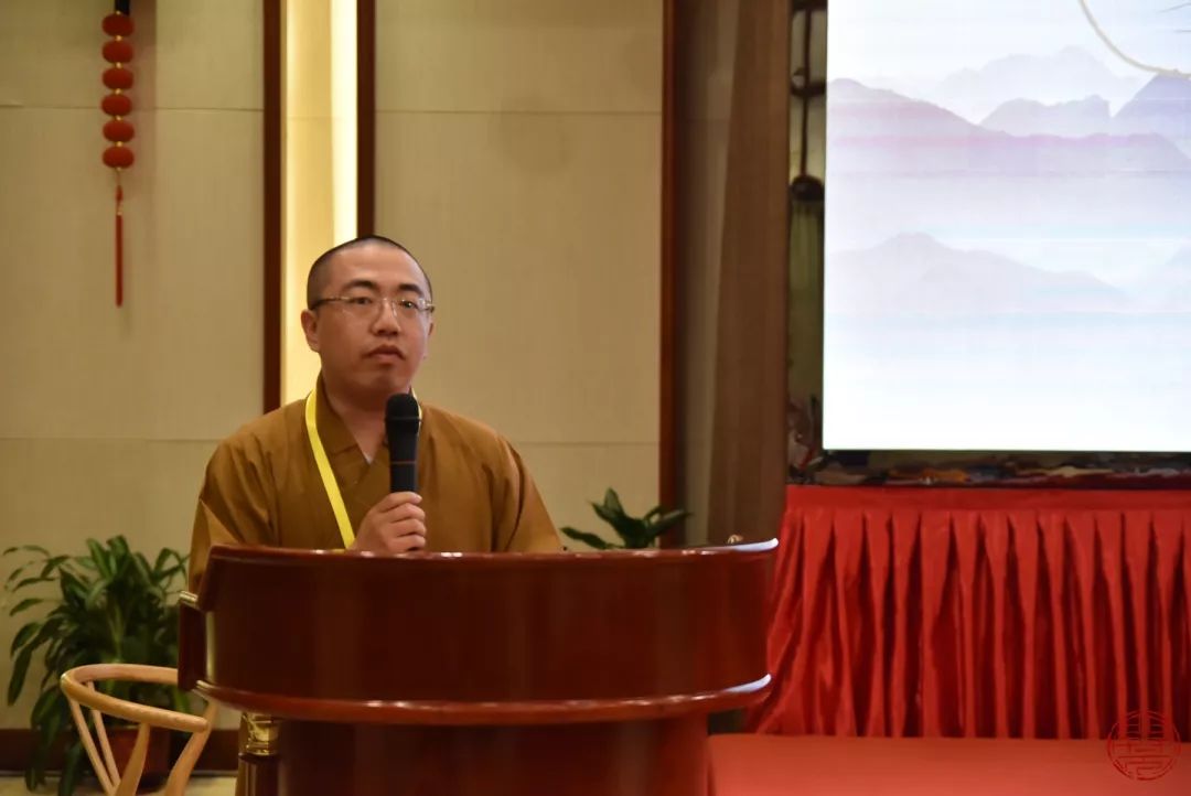 主持人行健法师妙元法师示范讲经智觉法师示范讲经随后,来自茂名佛协