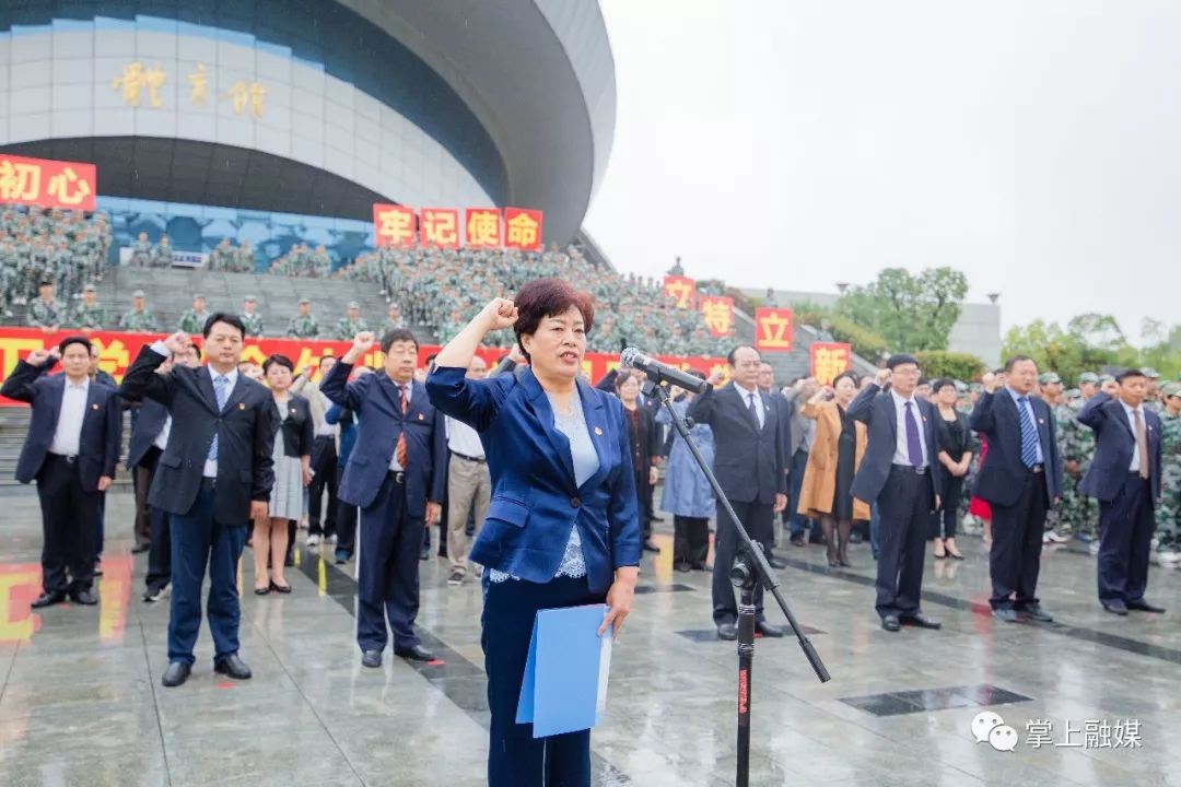 请祖国检阅——这里是南阳理工学院!_刘荣英