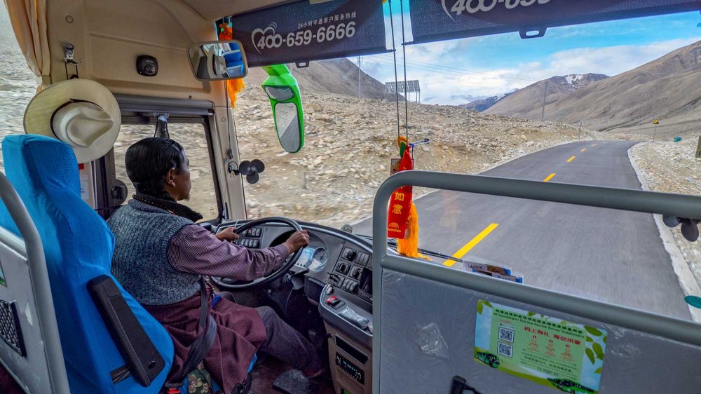 珠穆朗玛峰之旅不一定非要有晴朗的天空一样的显得壮丽