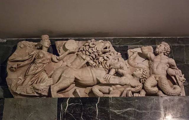 土耳其安塔利亚考古博物馆馆藏古希腊众神雕塑