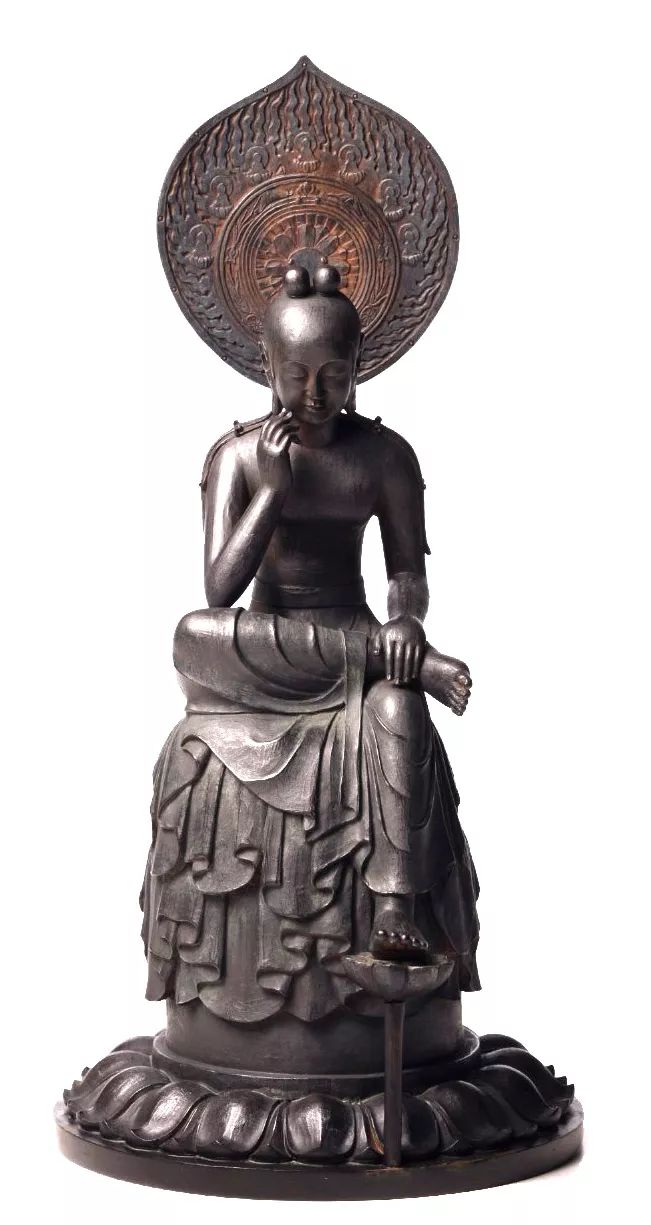 飞鸟时代巅峰之作 优雅迷人的微笑——弥勒菩萨半跏思惟像