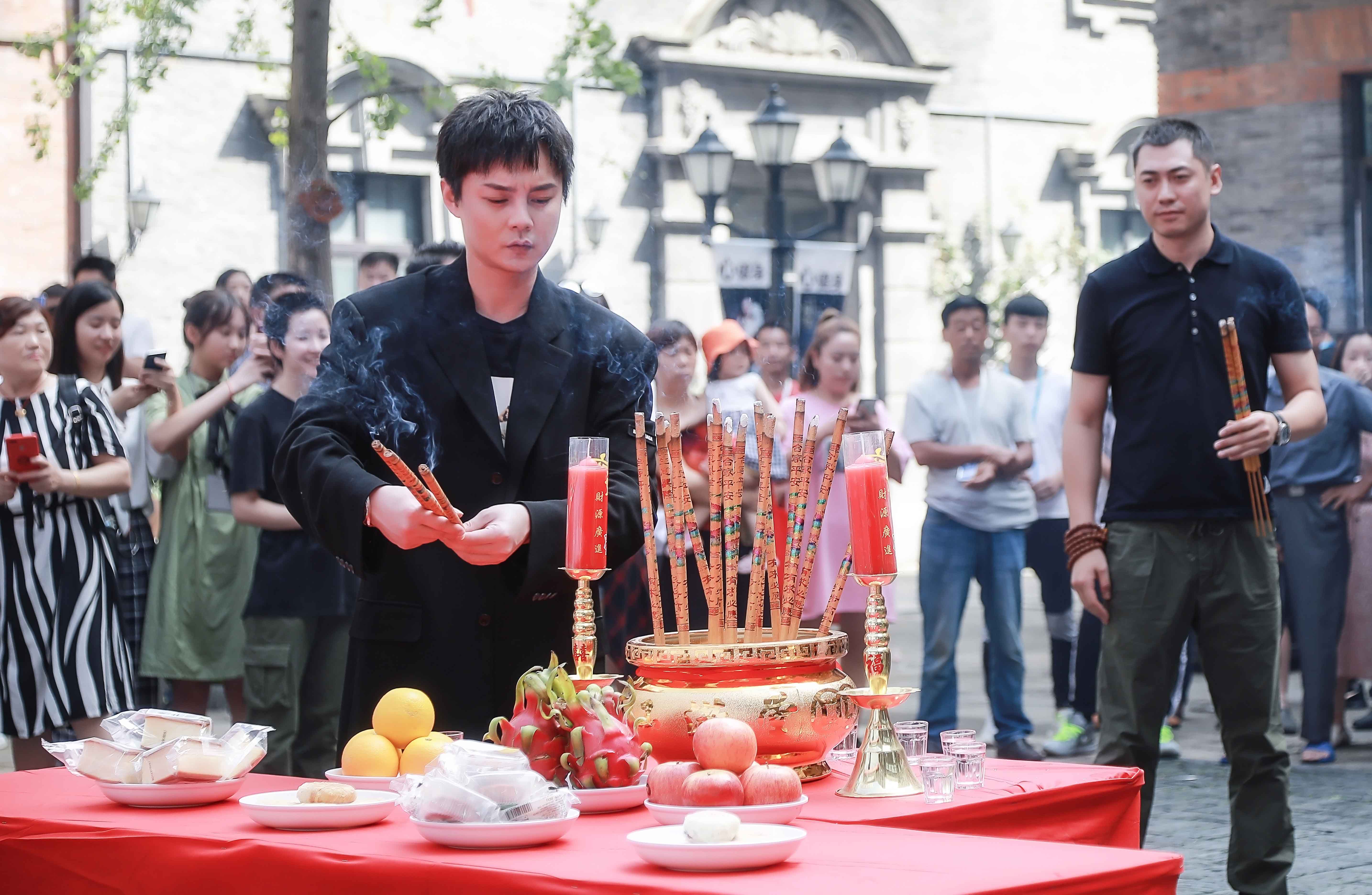 尹正新剧一念无间开机饰刑侦副队长为原则正义而战