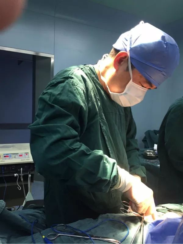 钢铁体质宁波42岁高龄产妇第4次剖宫产主刀医生见过剖10次的