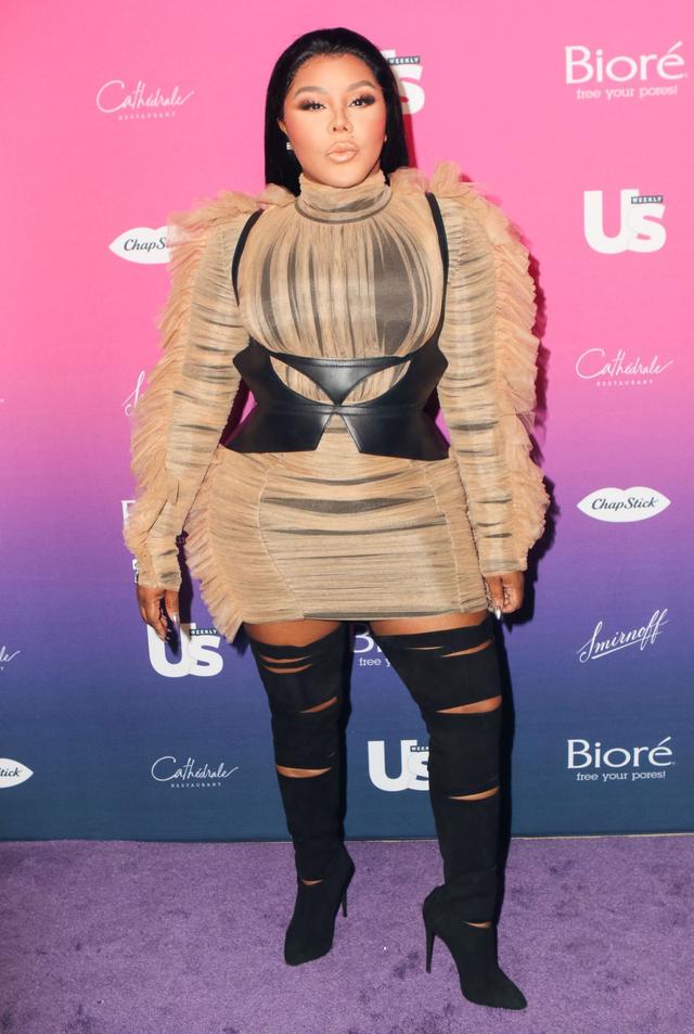 女星lilkim现身纽约火热站台,她看起来真是不一般