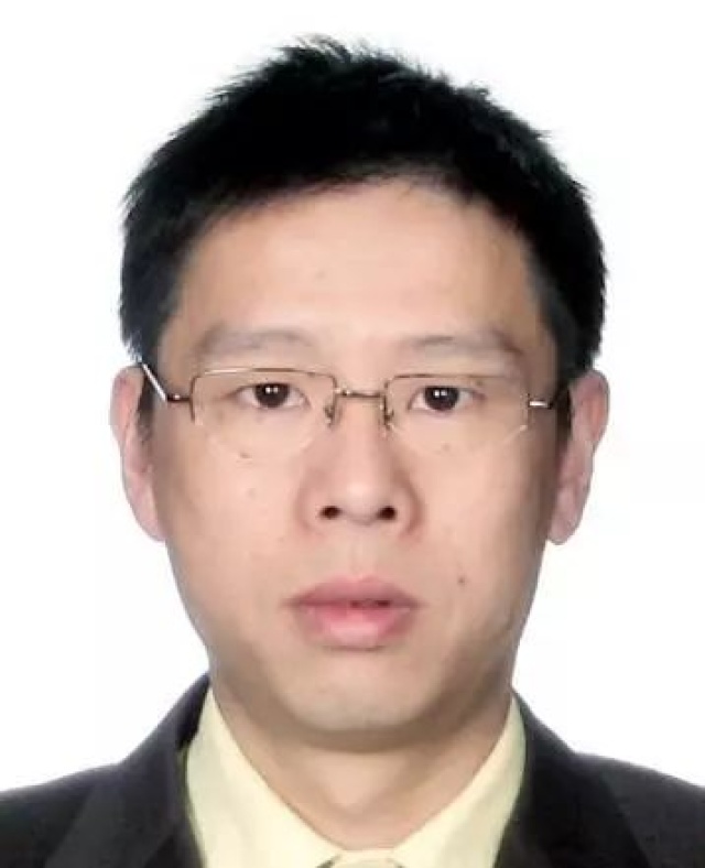 在逃境外人员黄晓东黄晓东,男,1970年01月30日,出逃国家:意大利,身份