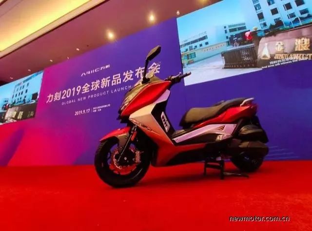 25800元起力刻318大踏板发布上市