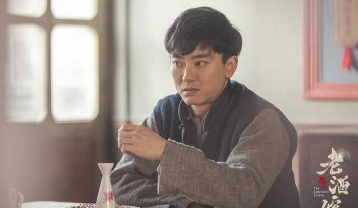 原创老酒馆里的10个人10个故事一个比一个精彩