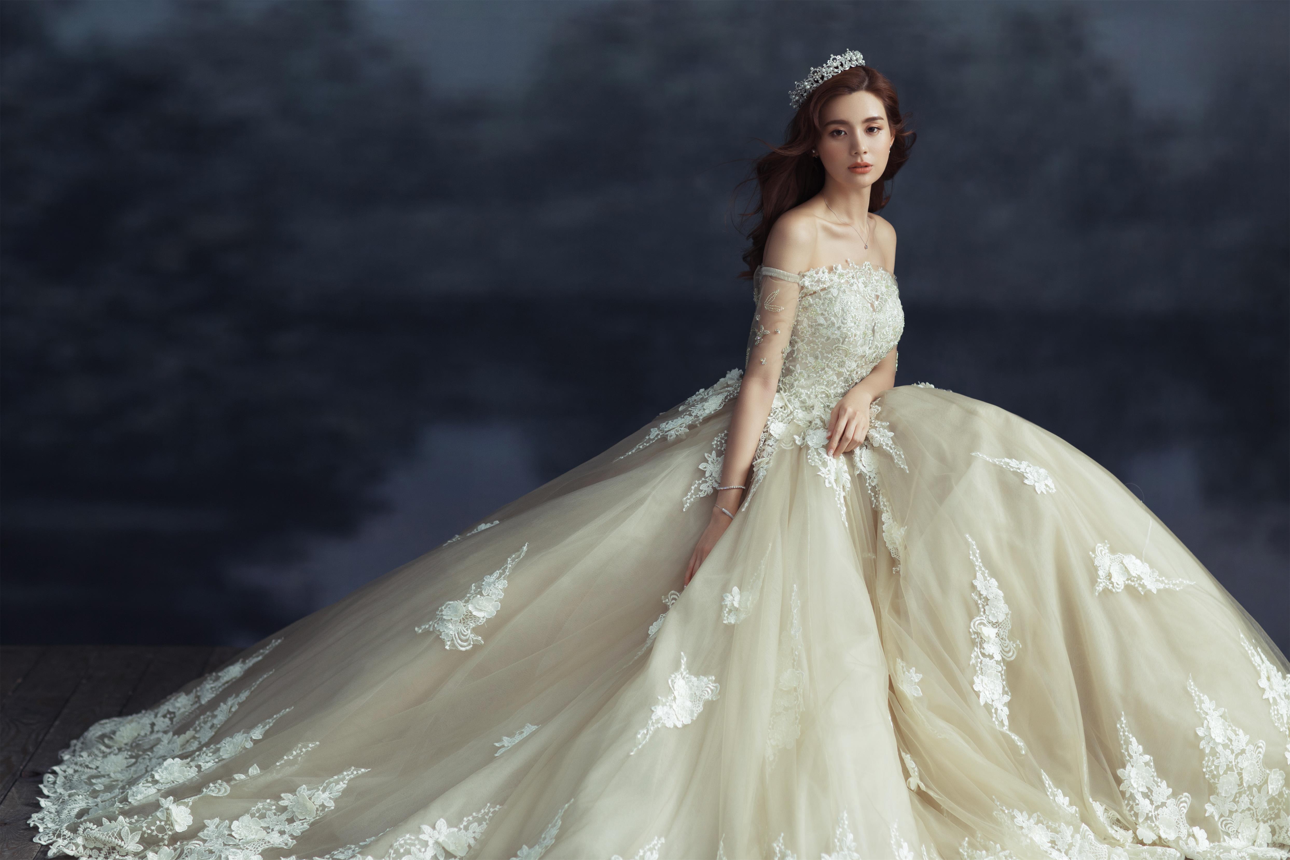 解析三亚婚纱摄影在当下最受欢迎的婚纱照都有哪些拍摄风格