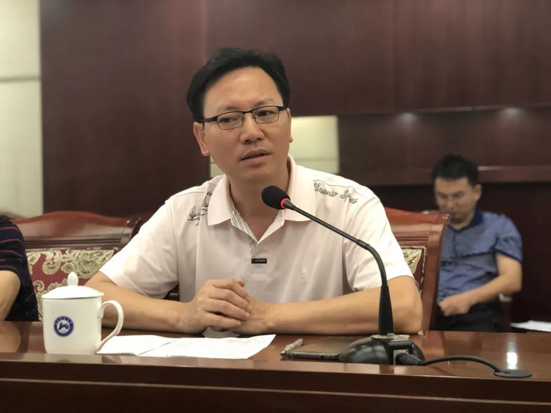 孟校长鼓励高三年级发扬战学考的精神迎战高考.
