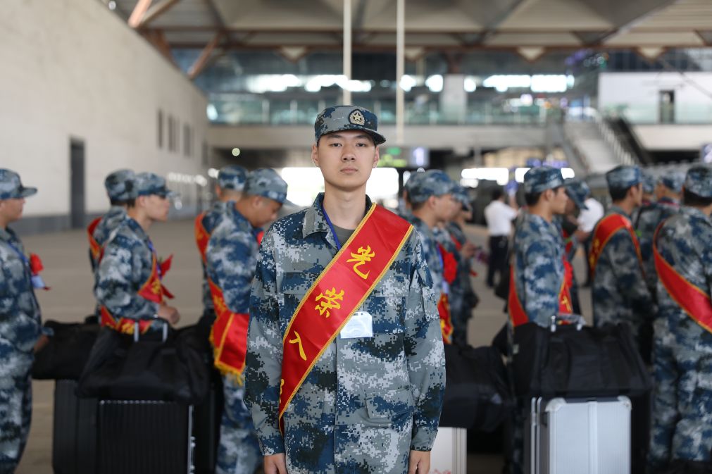 你好军营相城新兵光荣出征